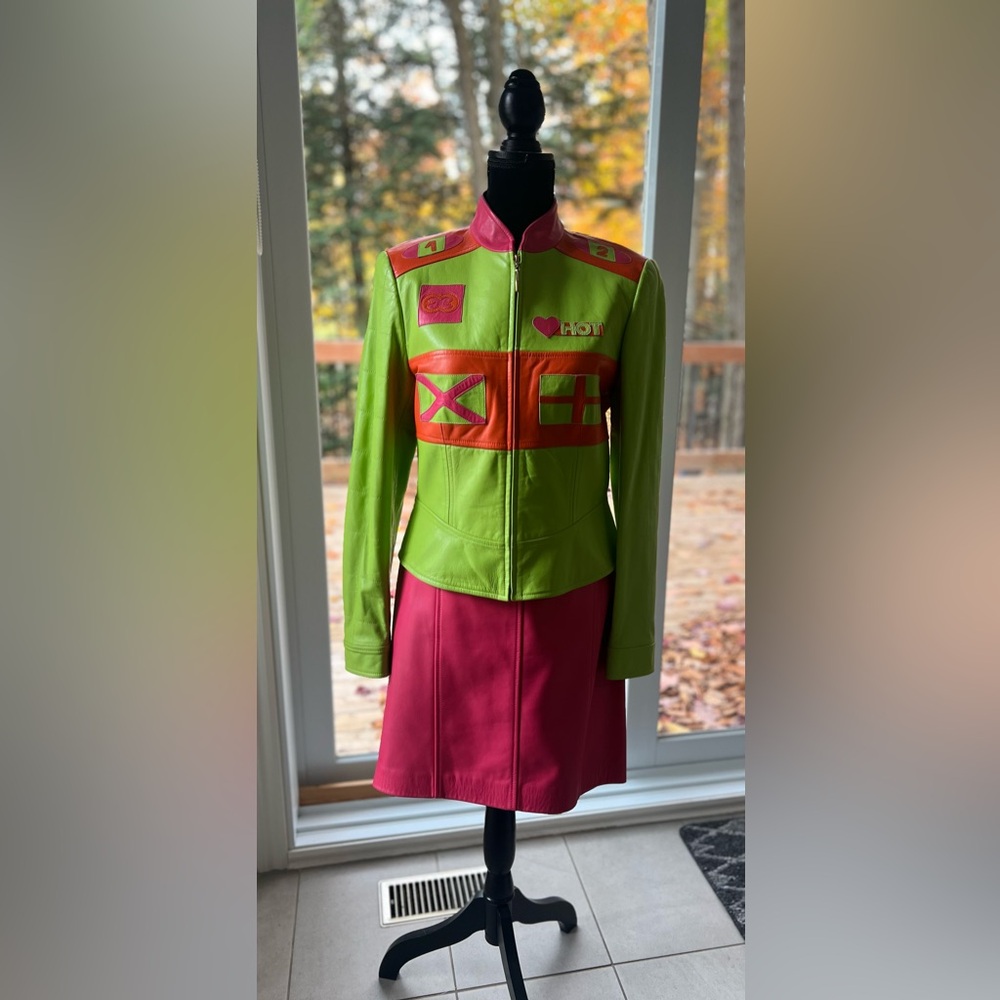 ✨ Escada 90’s 💗💚Colorblock Leather Jacket & Skirt Set! Collector’s Piece - Picture 3 of 11